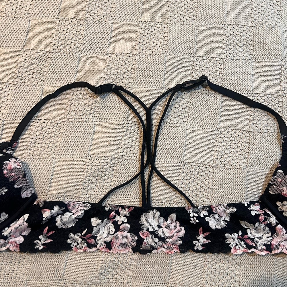 PINK Victoria's Secret Black Floral Lace Strappy Push-Up Bra - Picture 4 of 8